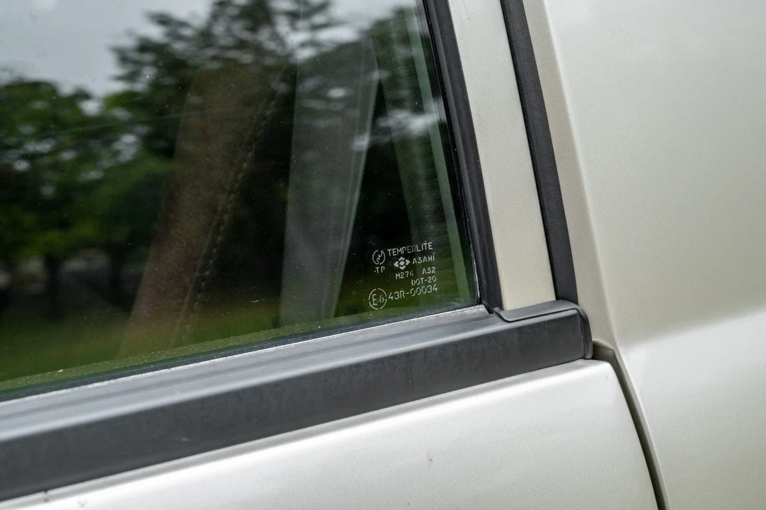 1994 Isuzu Trooper - Image 26 of 31