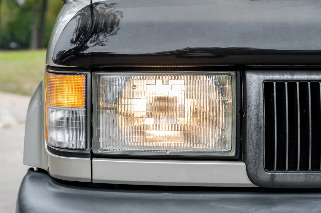 1994 Isuzu Trooper - Image 12 of 31