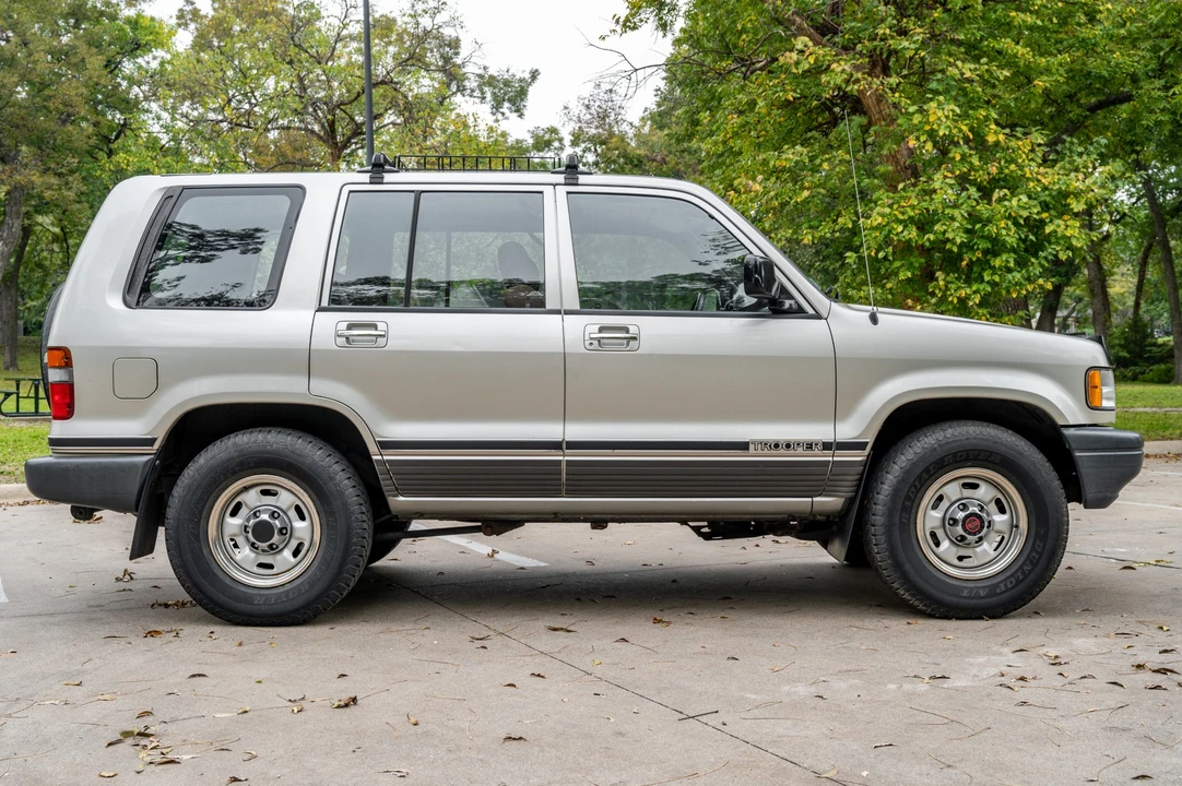 1994 Isuzu Trooper - Image 4 of 31