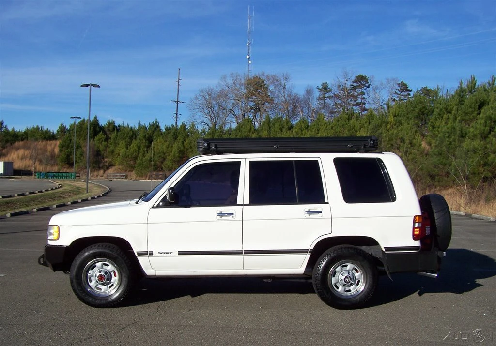 1994 Isuzu Trooper - Image 9 of 21