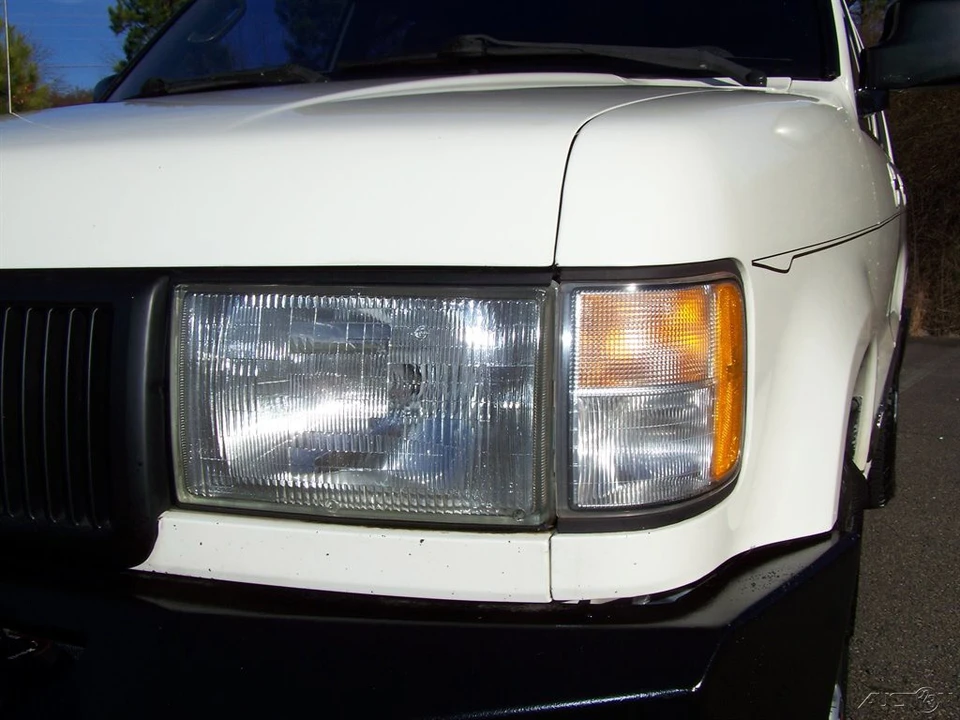 1994 Isuzu Trooper - Image 24 of 24
