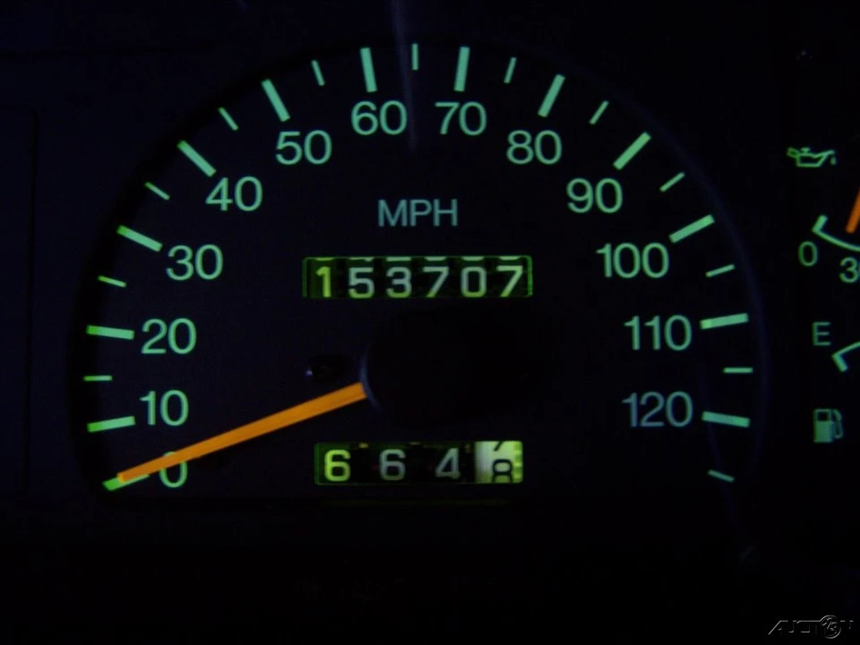 1994 Isuzu Trooper - Image 11 of 21