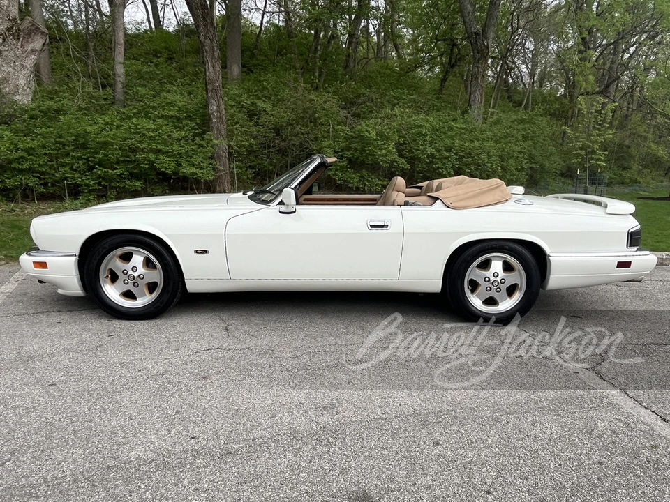 1994 Jaguar XJS Convertible - Image 2 of 31