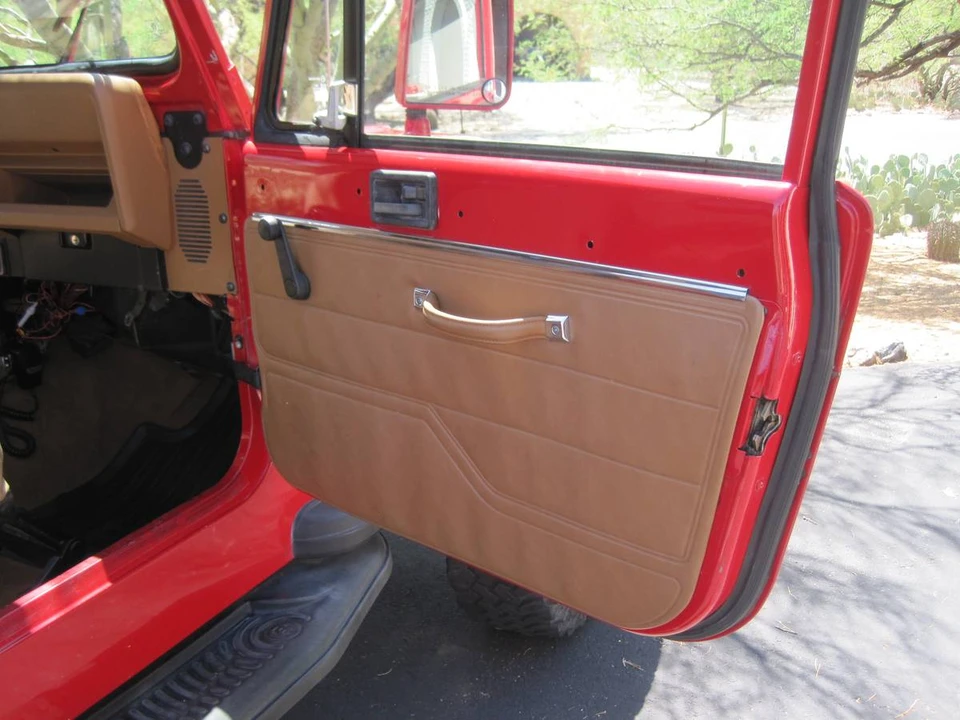 1994 Jeep YJ Wrangler - Image 9 of 14