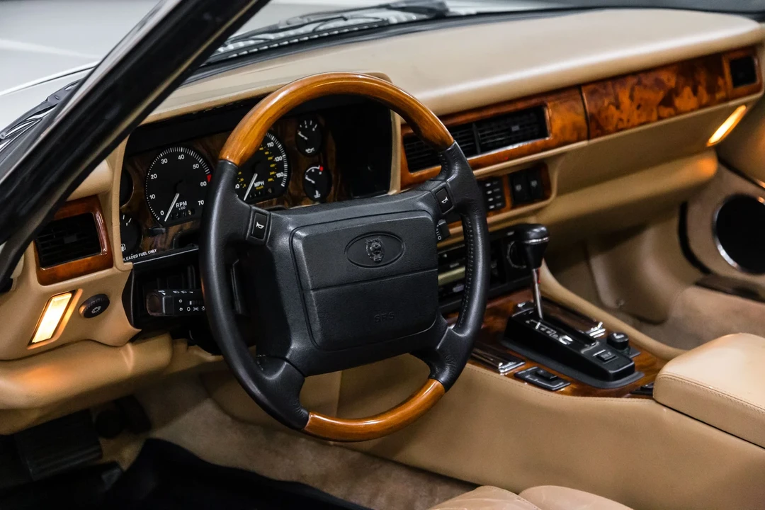 1994 Jaguar XJS Convertible - Image 27 of 31