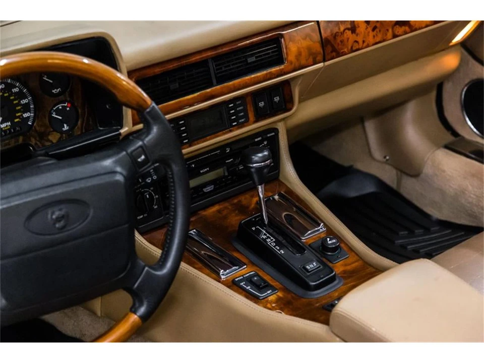 1994 Jaguar XJS Convertible - Image 29 of 31
