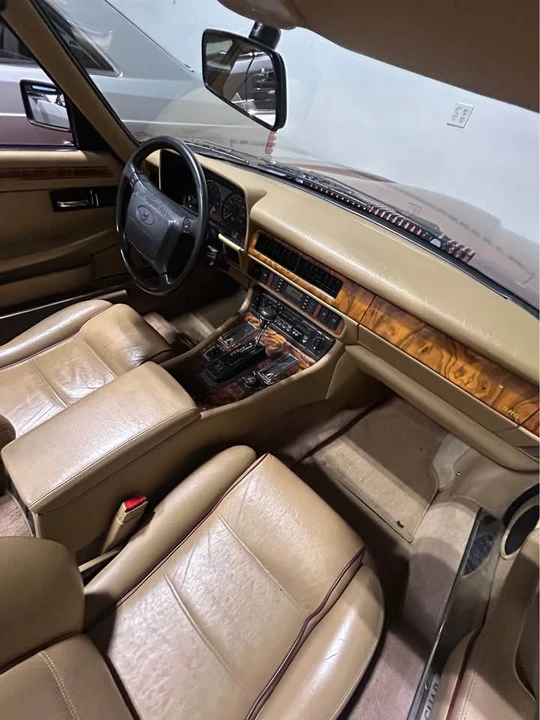 1994 Jaguar XJS Convertible - Image 8 of 13