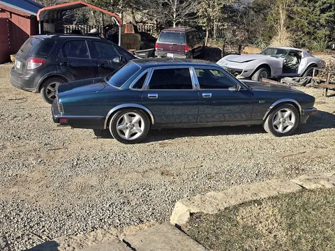 1994 Jaguar XJ12