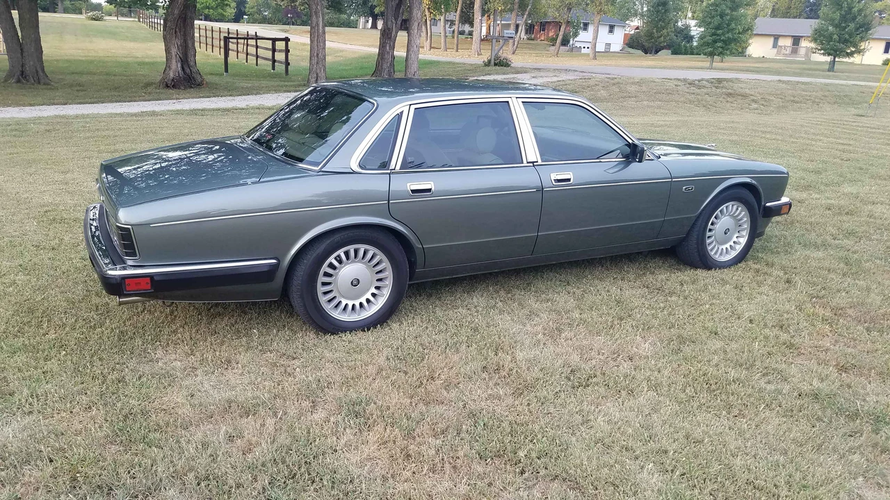 1994 Jaguar XJ Series 4 - Image 16 of 31