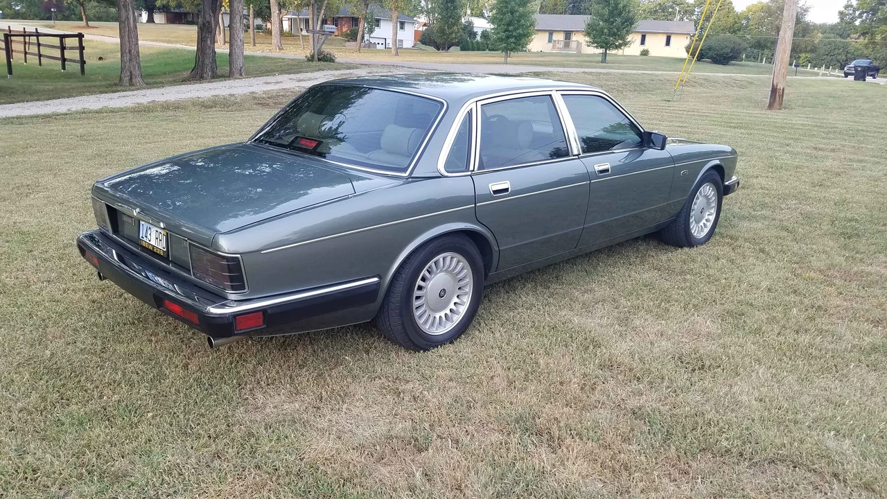 1994 Jaguar XJ Series 4 - Image 17 of 31