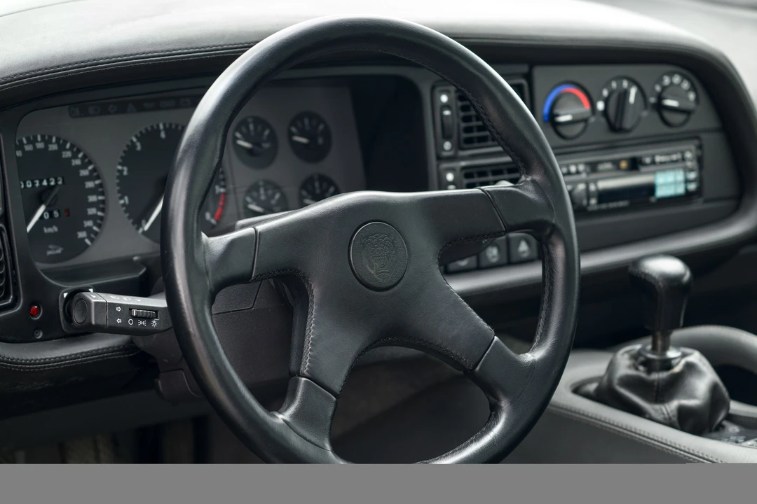 1994 Jaguar XJ220 - Image 26 of 31