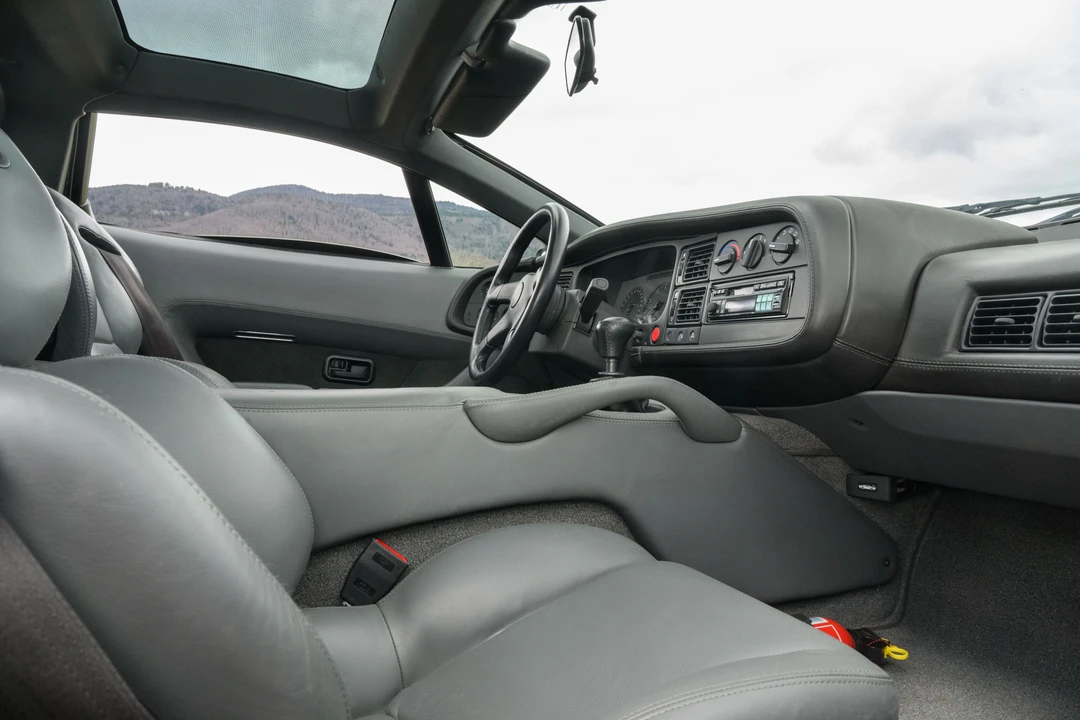 1994 Jaguar XJ220 - Image 17 of 31