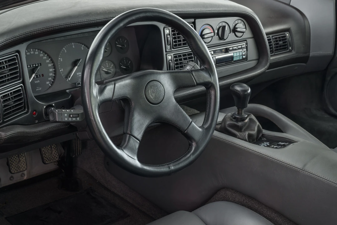 1994 Jaguar XJ220 - Image 25 of 31