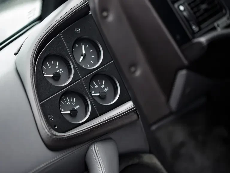 1994 Jaguar XJ220 - Image 21 of 31