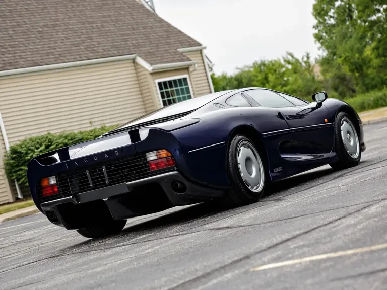 1994 Jaguar XJ220 - Image 28 of 31