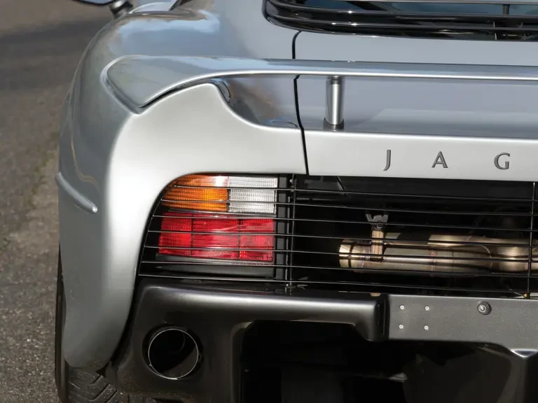 1994 Jaguar XJ220 - Image 12 of 30