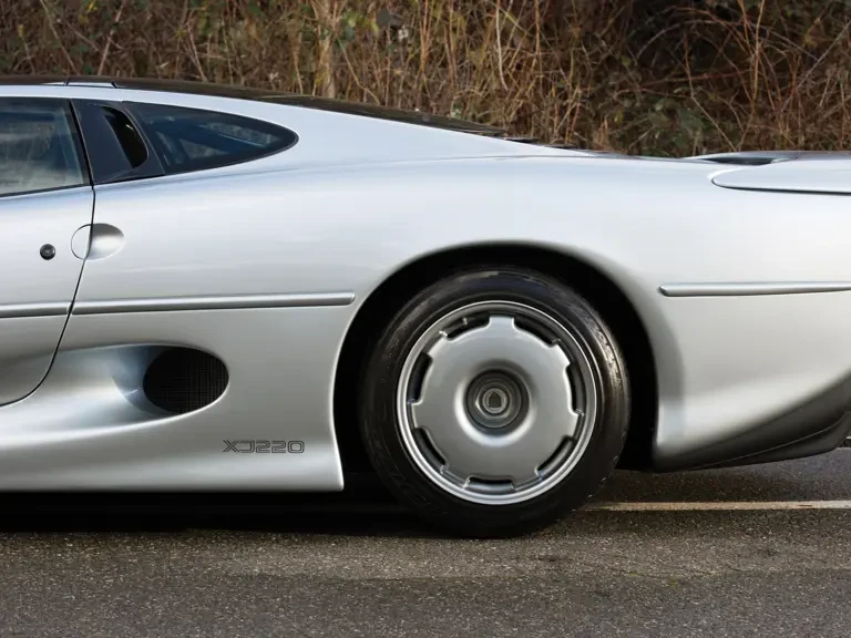 1994 Jaguar XJ220 - Image 14 of 30