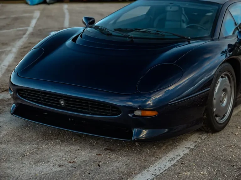 1994 Jaguar XJ220 - Image 18 of 31