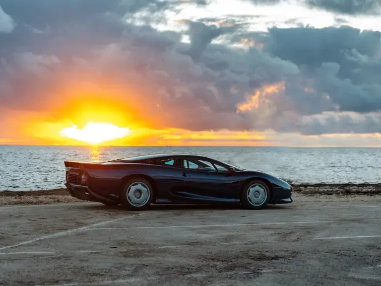 1994 Jaguar XJ220 - Image 7 of 31