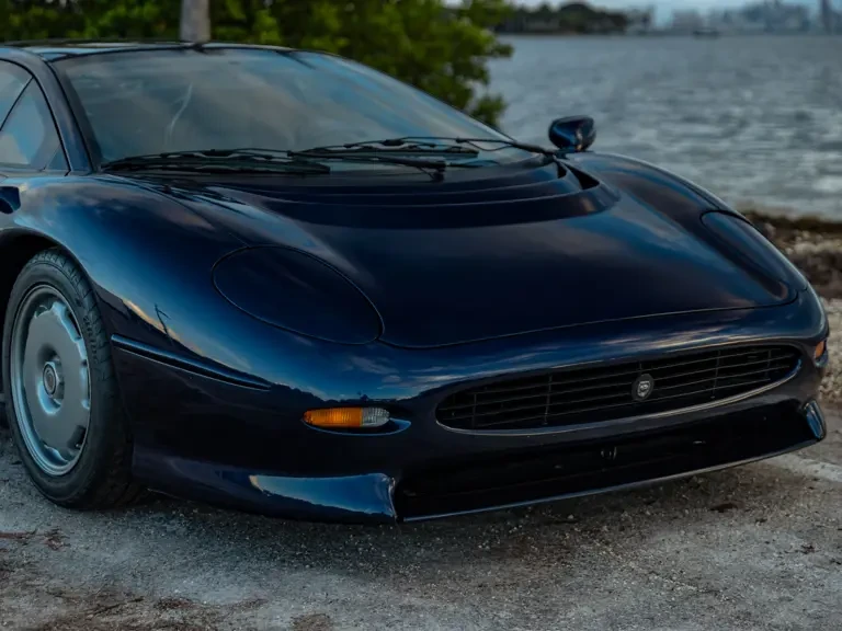 1994 Jaguar XJ220 - Image 17 of 31