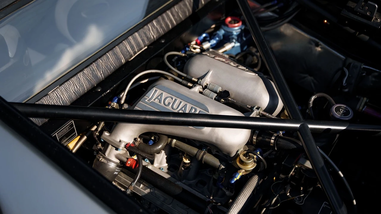1994 Jaguar XJ220 - Image 7 of 31
