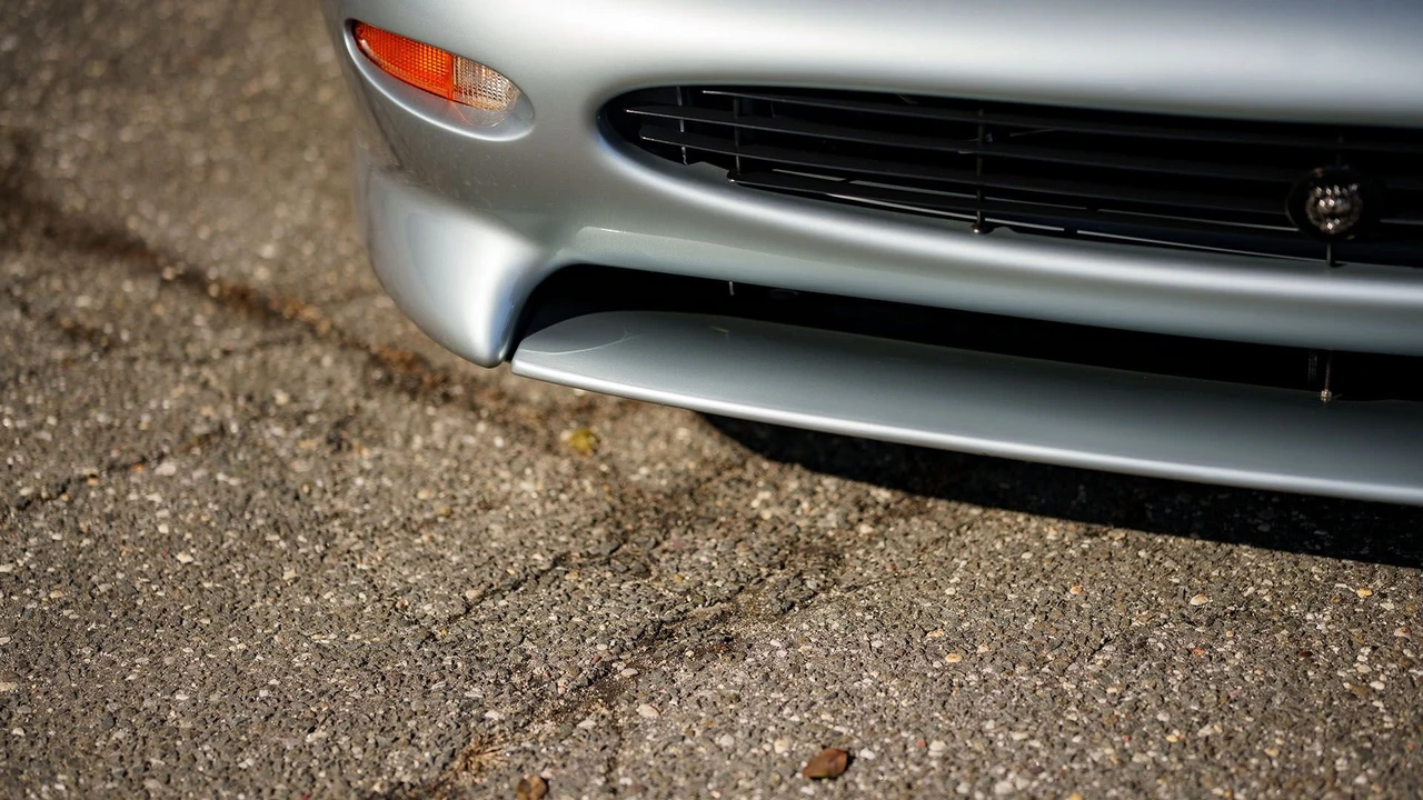 1994 Jaguar XJ220 - Image 24 of 31