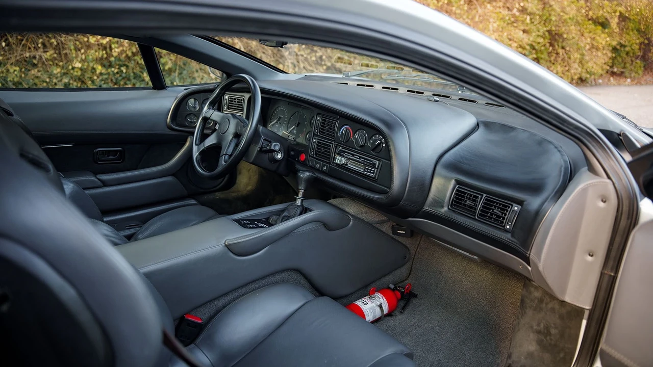 1994 Jaguar XJ220 - Image 8 of 31