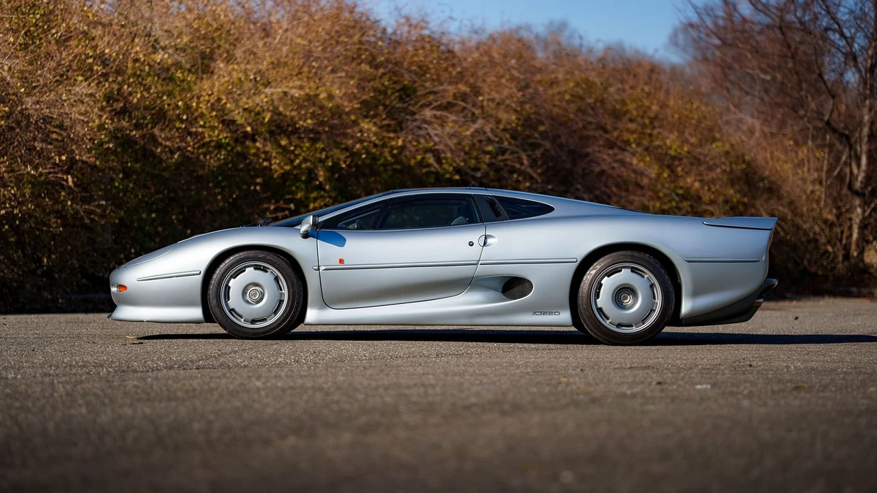 1994 Jaguar XJ220 - Image 4 of 31