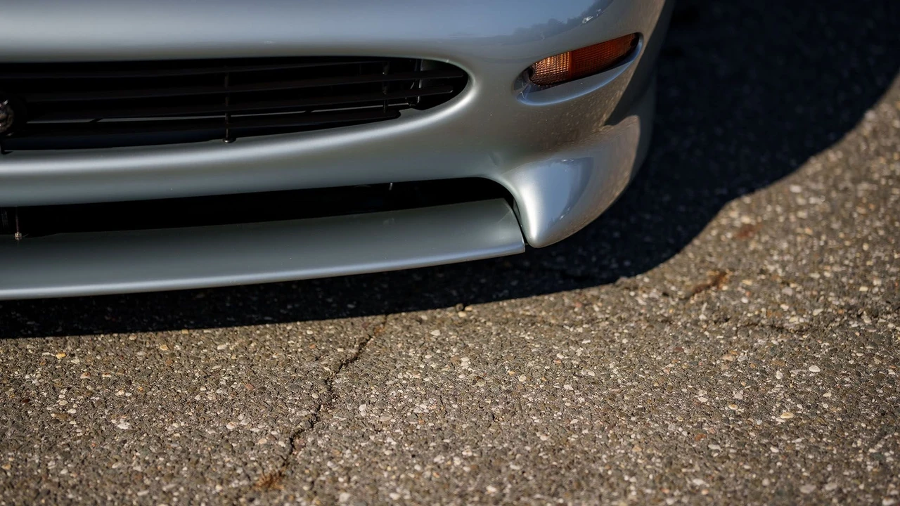 1994 Jaguar XJ220 - Image 25 of 31