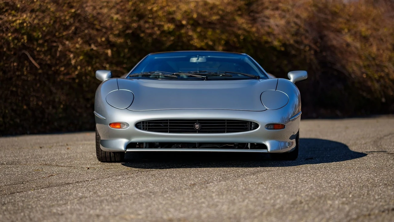 1994 Jaguar XJ220 - Image 6 of 31