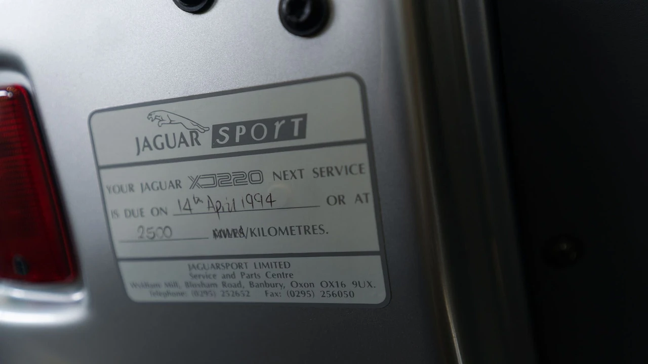 1994 Jaguar XJ220 - Image 29 of 31