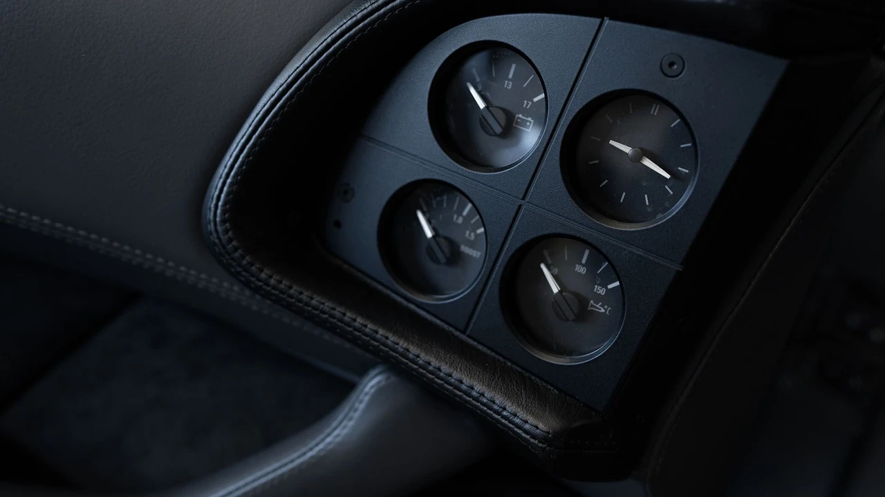 1994 Jaguar XJ220 - Image 23 of 31
