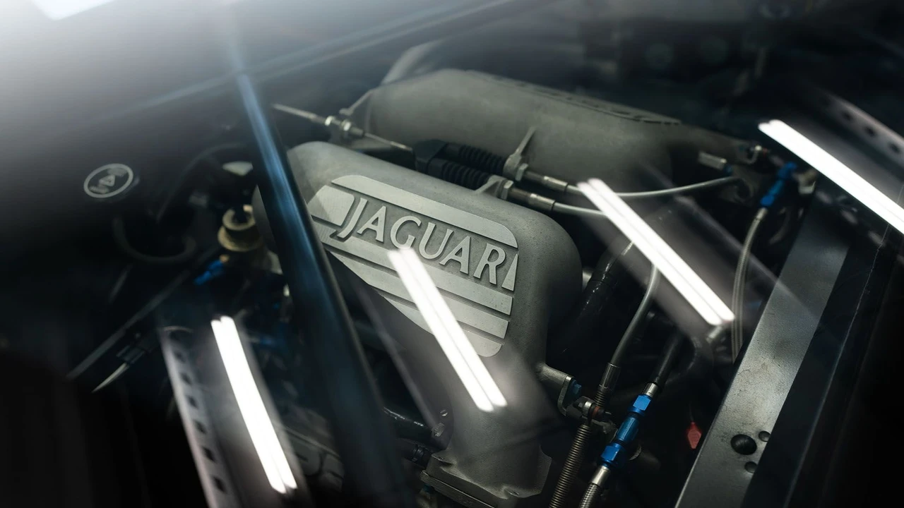 1994 Jaguar XJ220 - Image 26 of 31