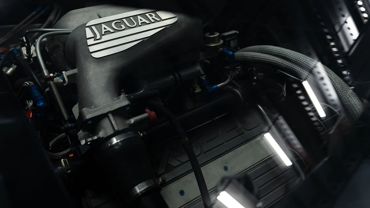 1994 Jaguar XJ220 - Image 25 of 31