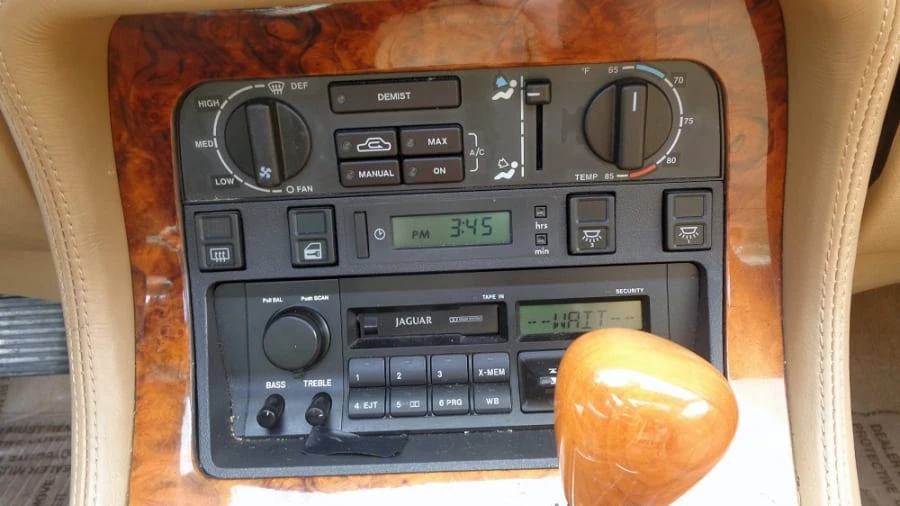 1994 Jaguar XJ40 XJ - Image 6 of 6