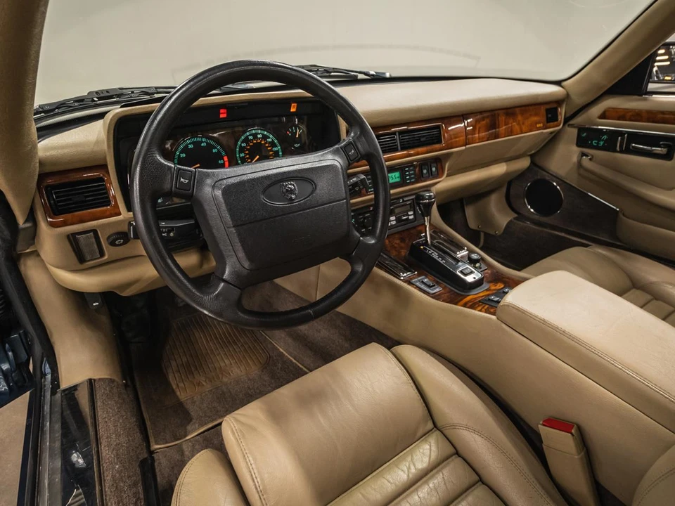 1994 Jaguar XJS - Image 8 of 11