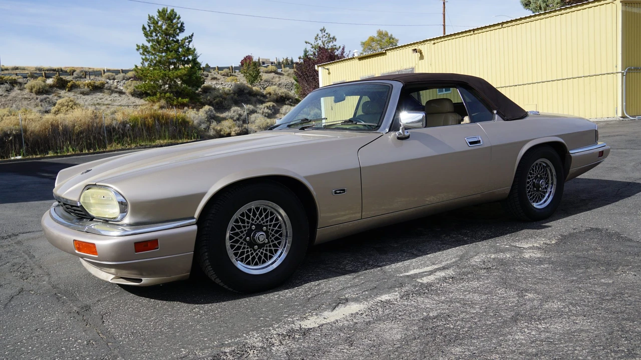 1994 Jaguar XJS Convertible - Image 2 of 31