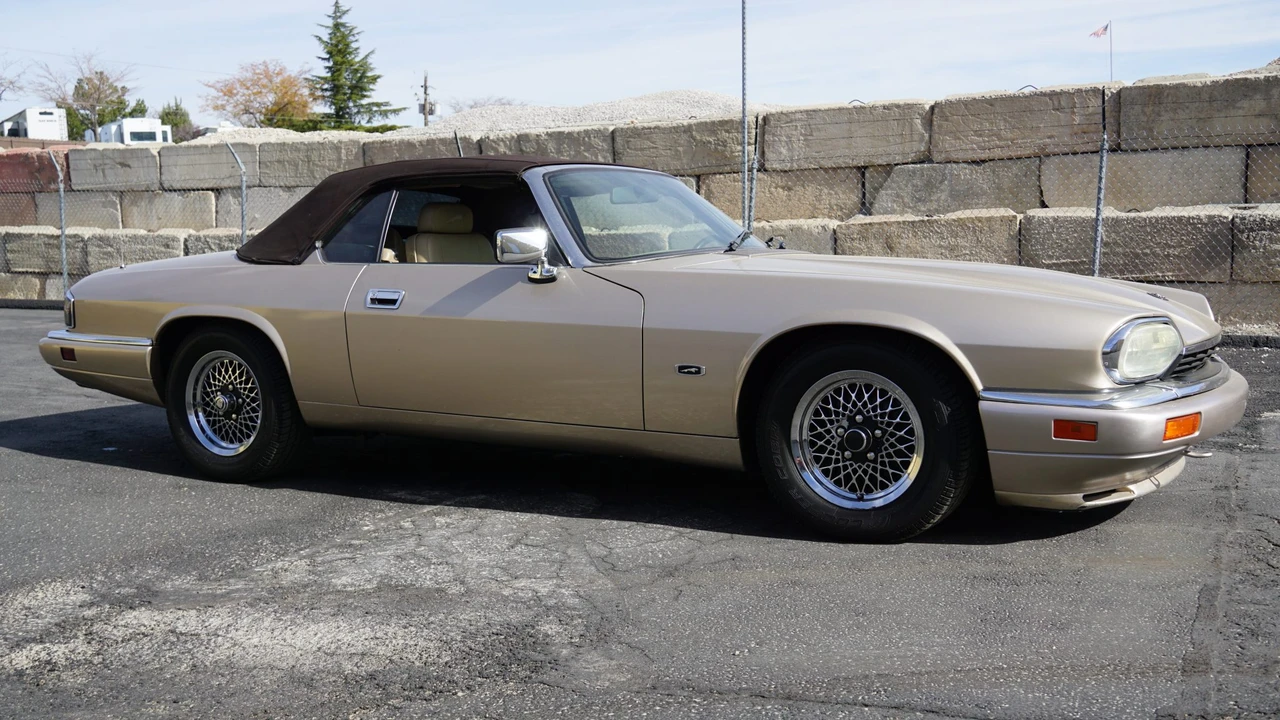 1994 Jaguar XJS Convertible - Image 8 of 31