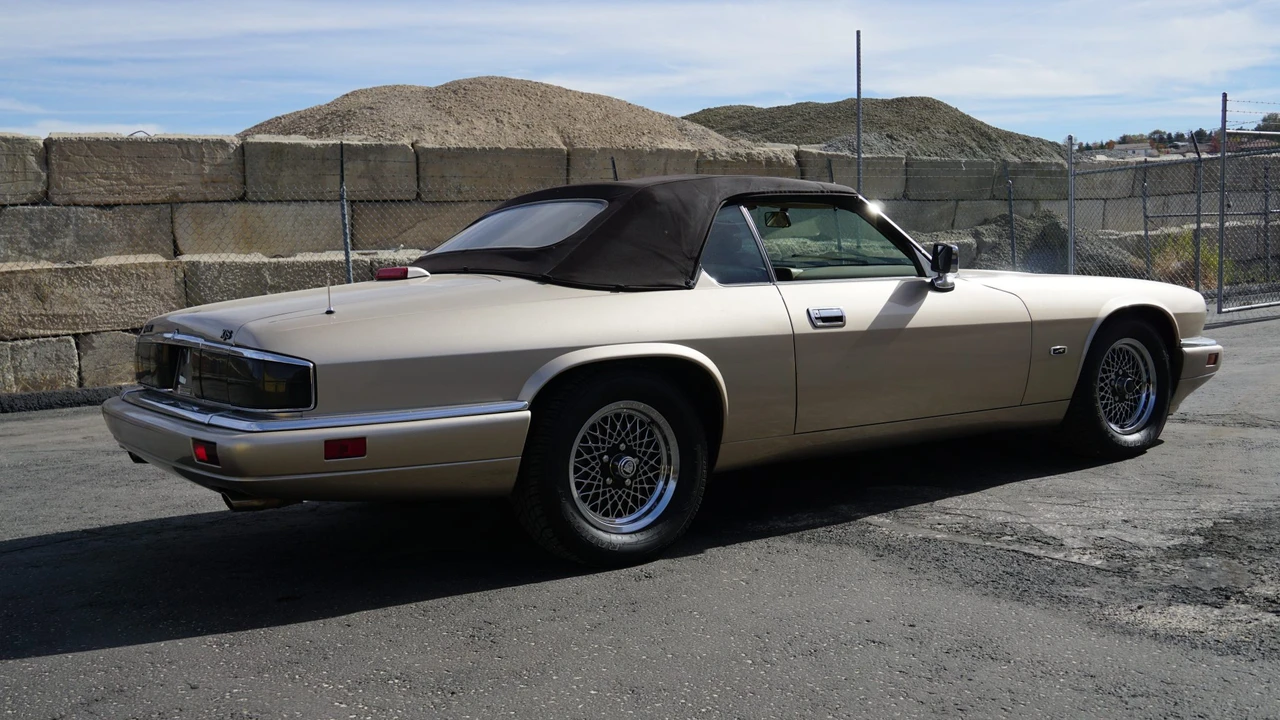 1994 Jaguar XJS Convertible - Image 11 of 31