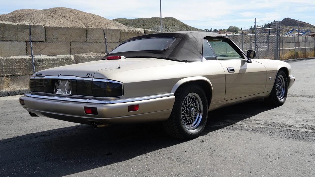 1994 Jaguar XJS Convertible - Image 12 of 31