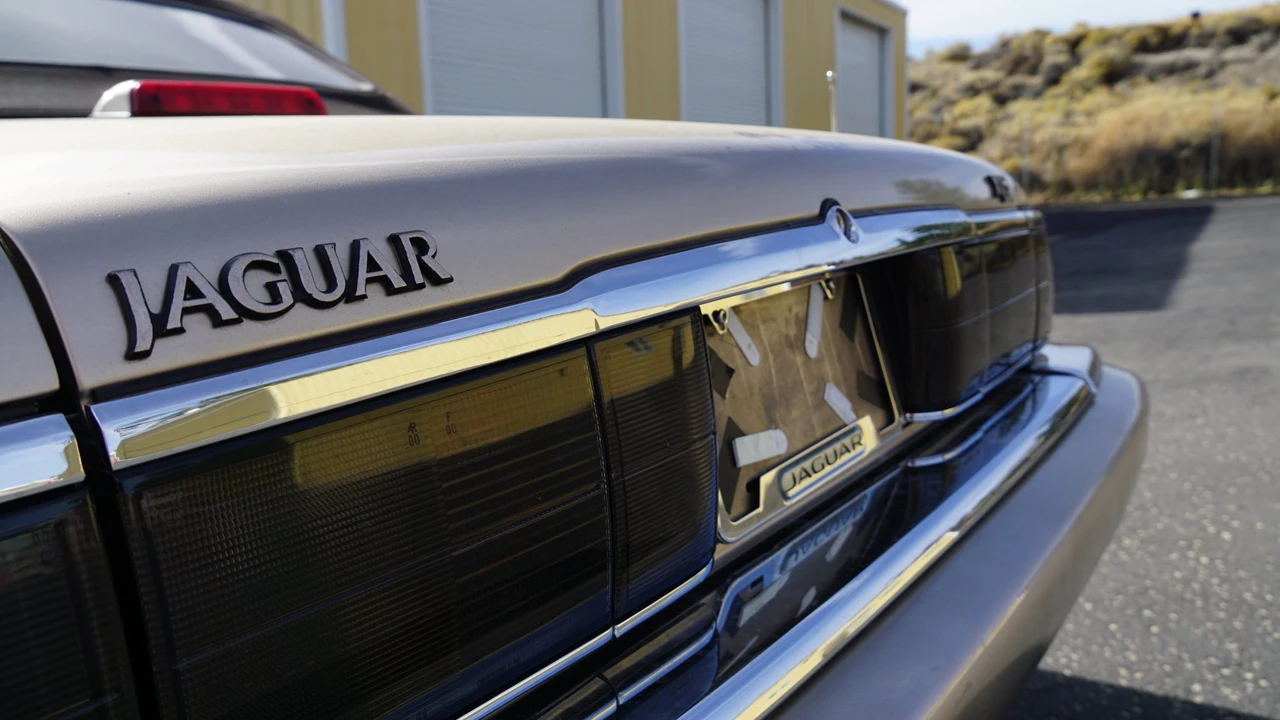 1994 Jaguar XJS Convertible - Image 24 of 31