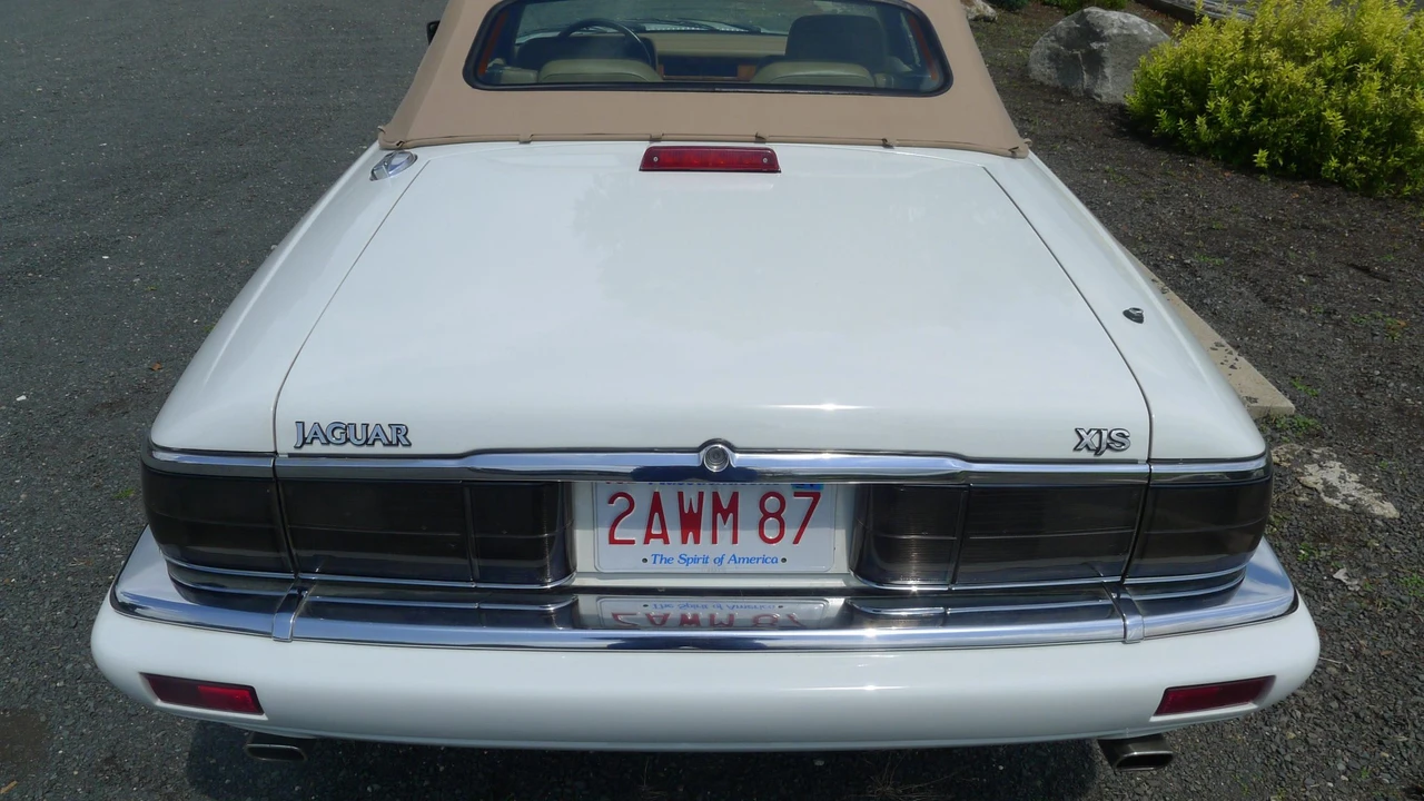 1994 Jaguar XJS Convertible - Image 10 of 31