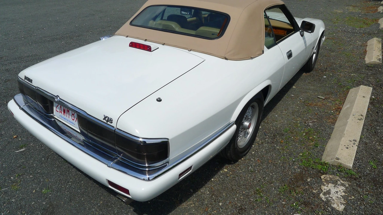 1994 Jaguar XJS Convertible - Image 9 of 31