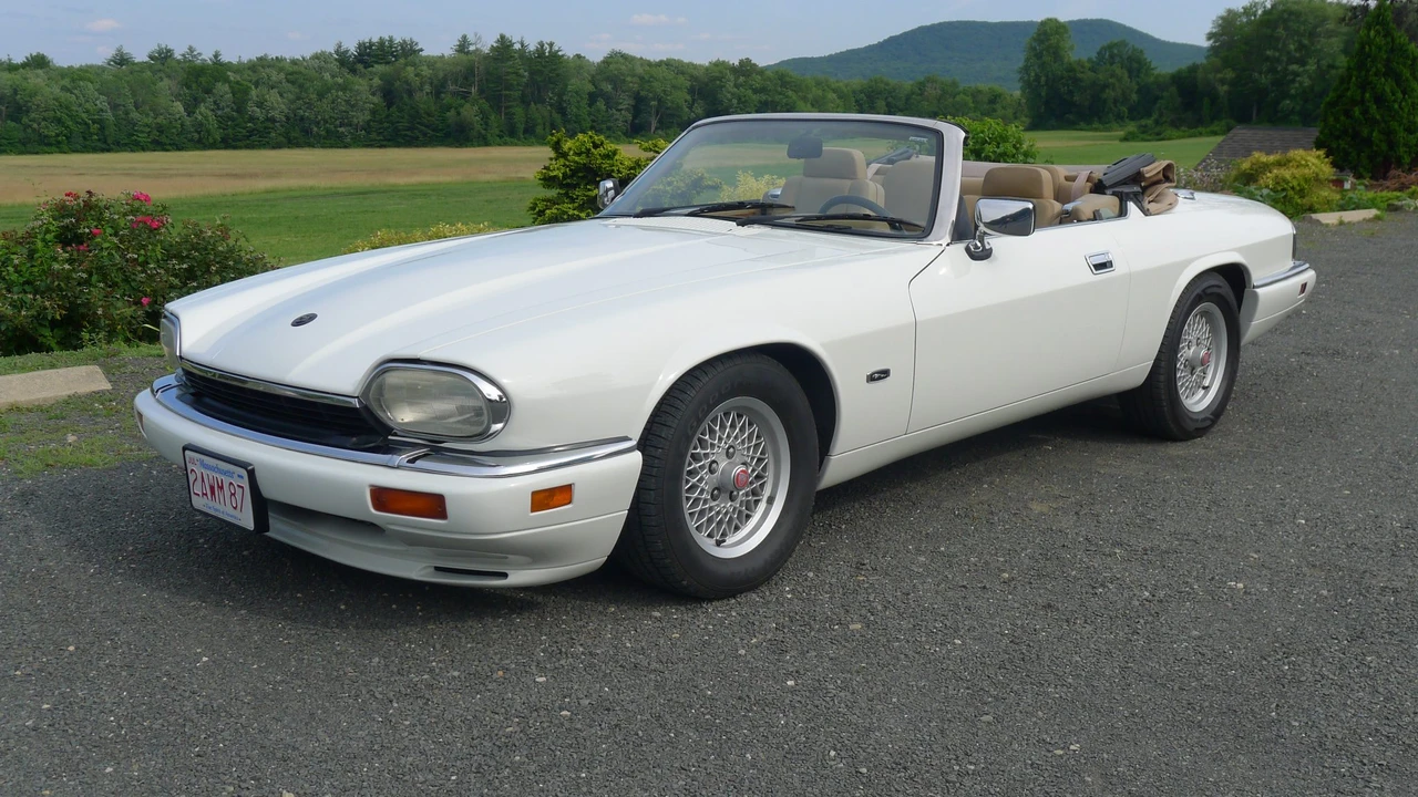 1994 Jaguar XJS Convertible - Image 2 of 31