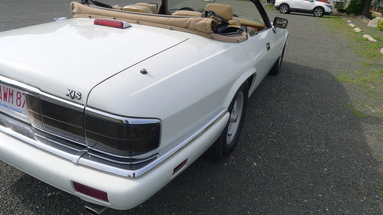 1994 Jaguar XJS Convertible - Image 19 of 31