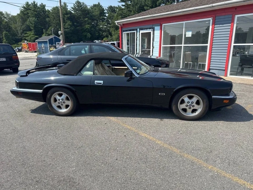 1994 Jaguar XJS - Image 3 of 11