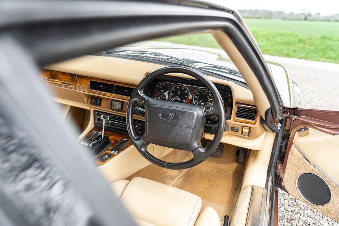 1994 Jaguar XJS Facelift AJ-16 - Image 18 of 30