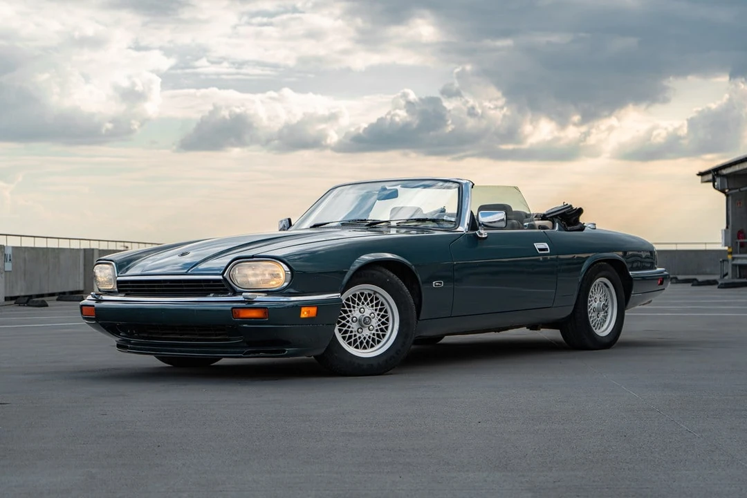 1994 Jaguar XJS Convertible - Image 2 of 31