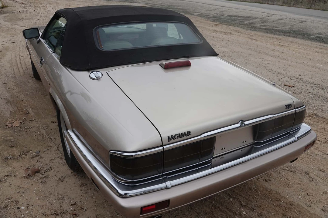 1994 Jaguar XJS Convertible - Image 13 of 31