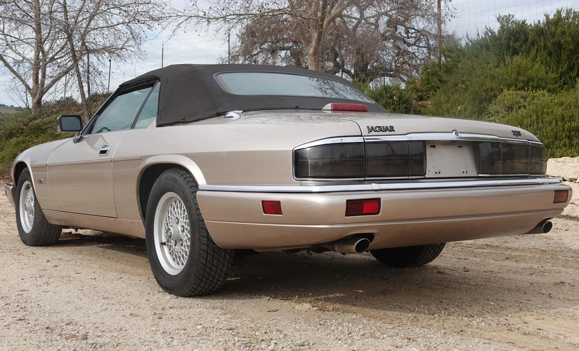 1994 Jaguar XJS Convertible - Image 15 of 31